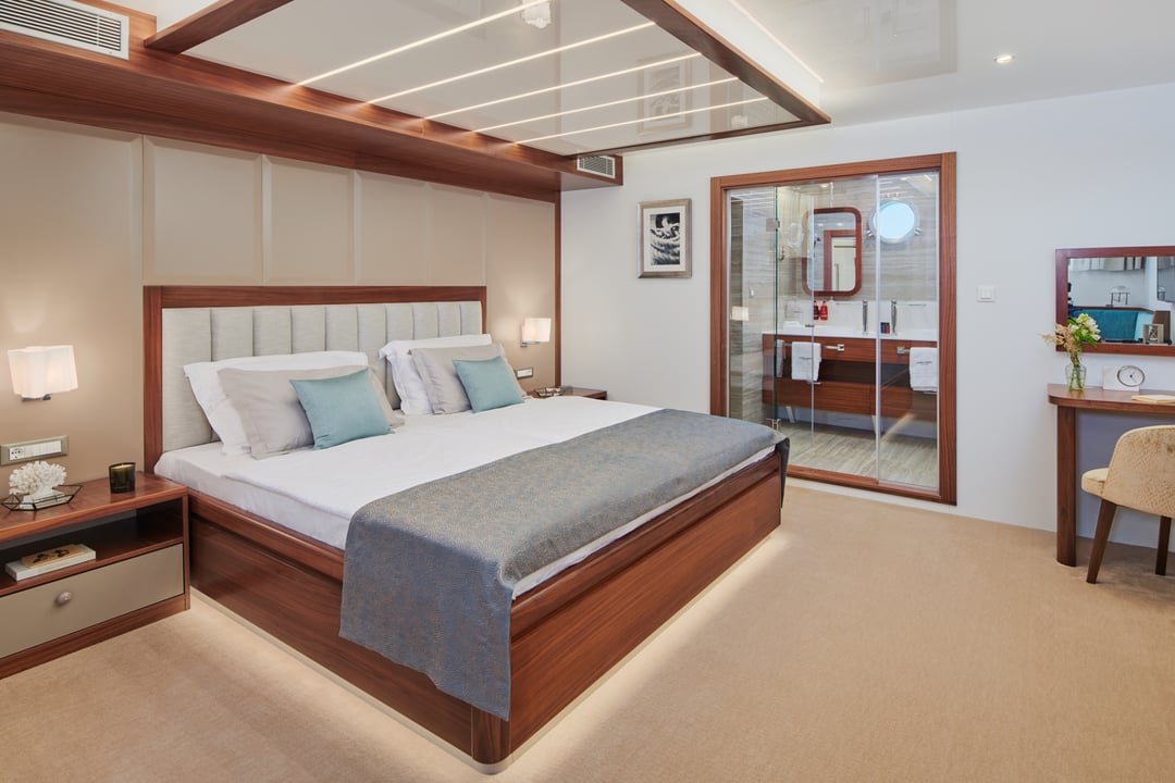 yacht image